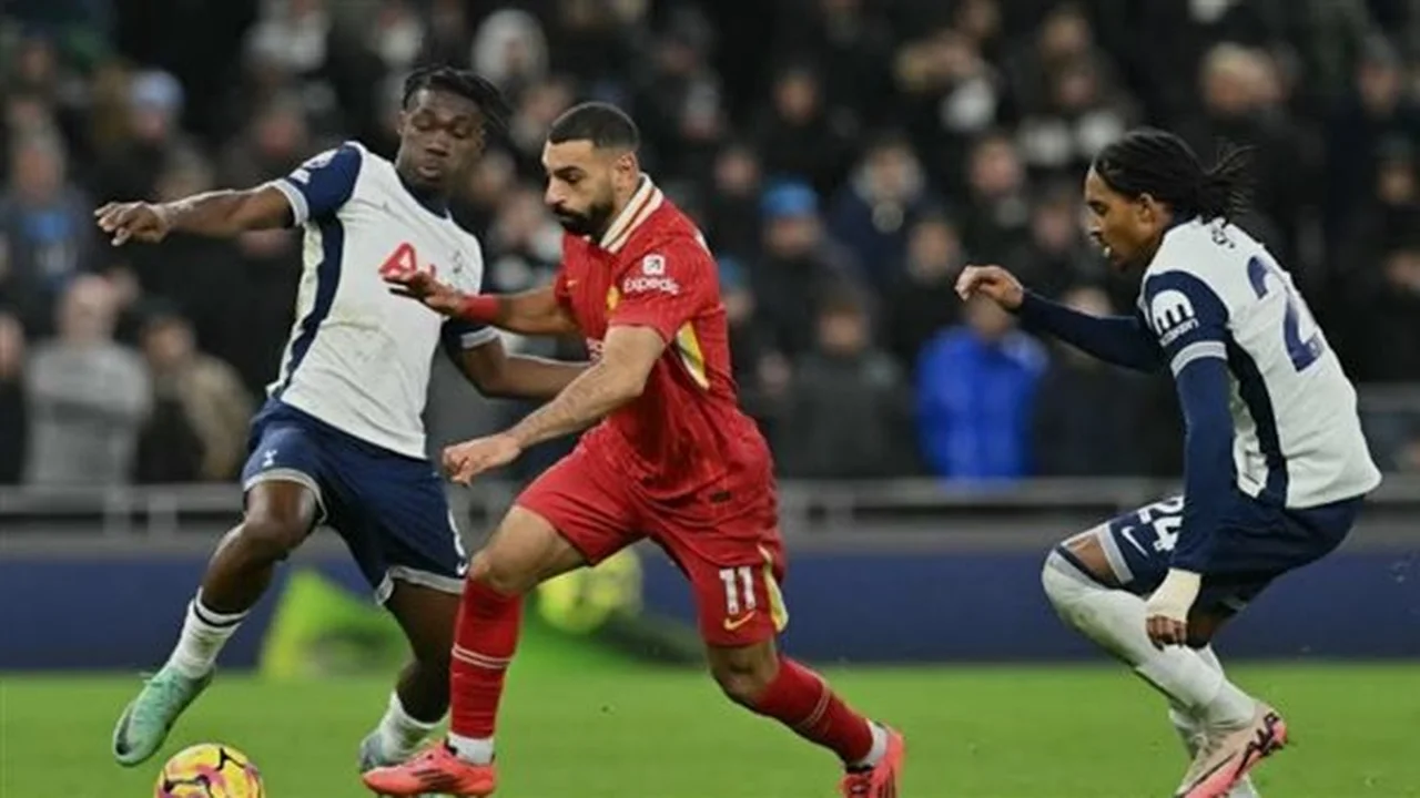 موعد مباراة ليفربول وتوتنهام في الدوري الإنجليزي والقنوات الناقلة للمواجهة المرتقبة